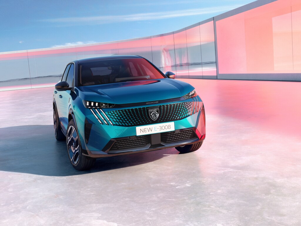 New PEUGEOT E-3008 Blue Obsession front view