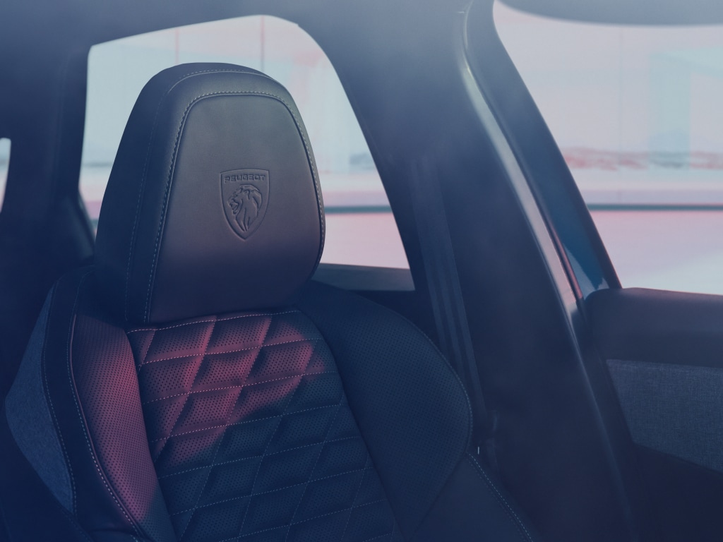 New PEUGEOT E-3008 with AGR warming seats